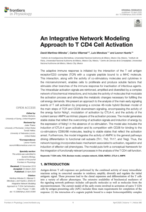Foto De Rueda Dentada Dorada Sobre Fondo Negro